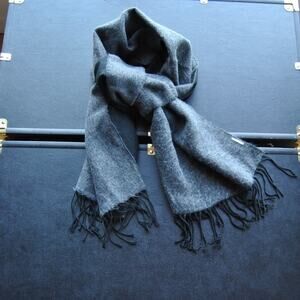 l'accessorio italiano Men's Black & Gray Scarf w/ Tassels 62"x16"